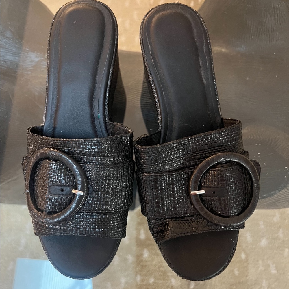 Target Platform Sandals - Picture 2 of 3